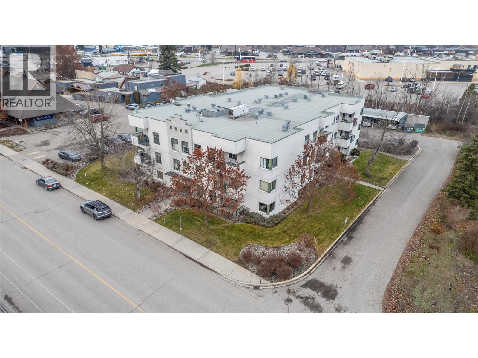 205 851 5 Avenue Southwest, Salmon Arm