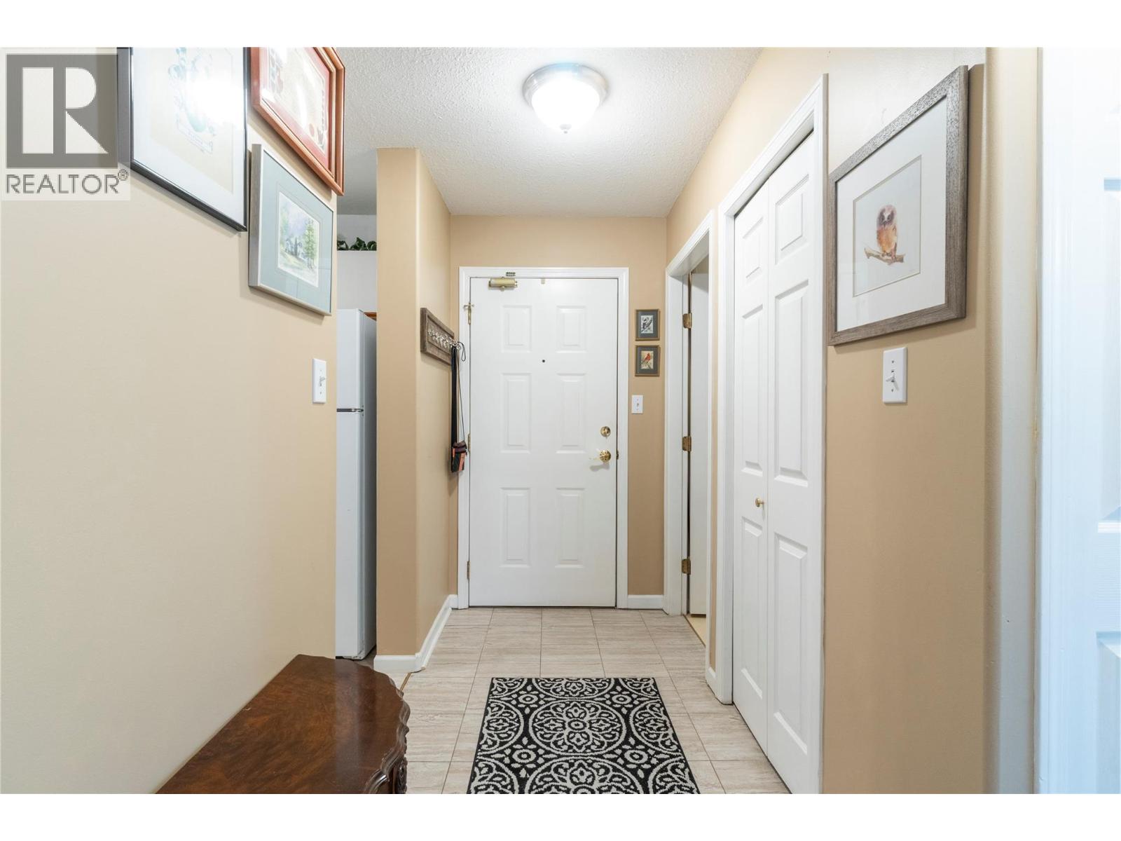 205 851 5 Avenue Southwest, Salmon Arm