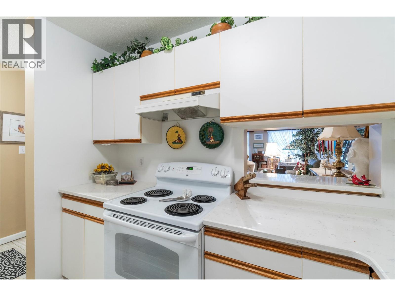 205 851 5 Avenue Southwest, Salmon Arm