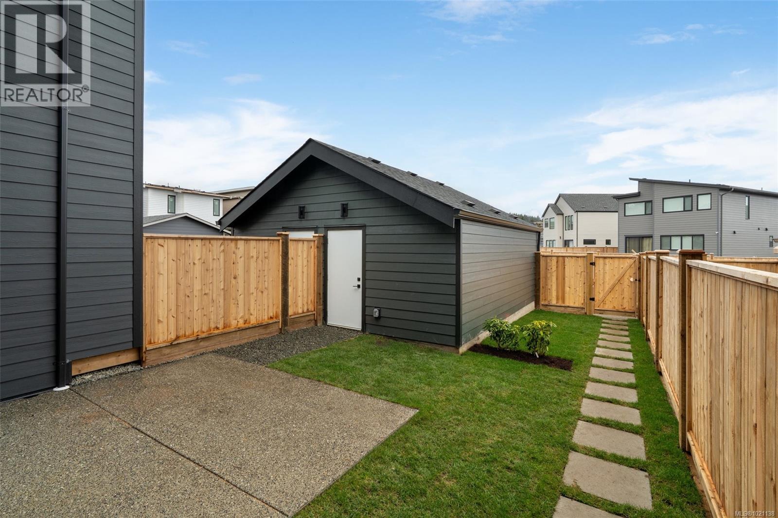 3761 Producers Way, Colwood