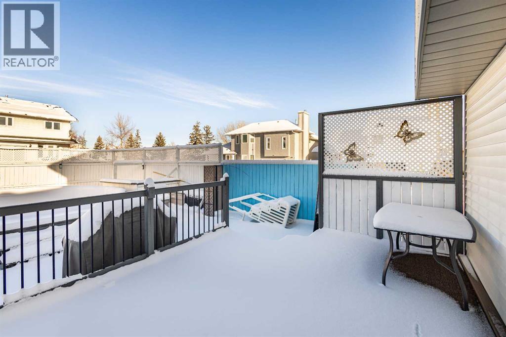 Single Family House 3 Level for Sale in  Pasadena Gardens NE Monterey Park Calgary 