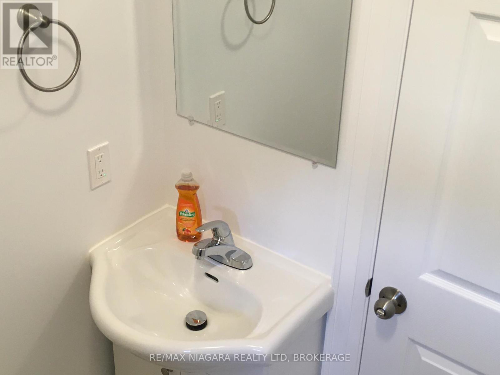 REAR UNIT – 163 WELLAND AVENUE