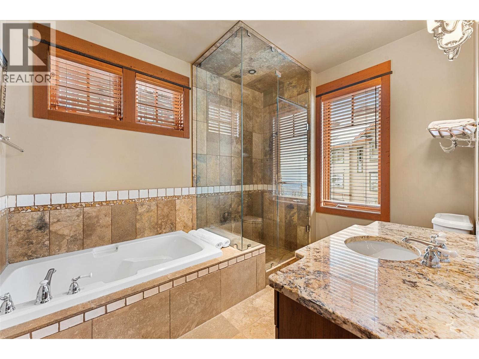 14 255 Feathertop Way, Big White