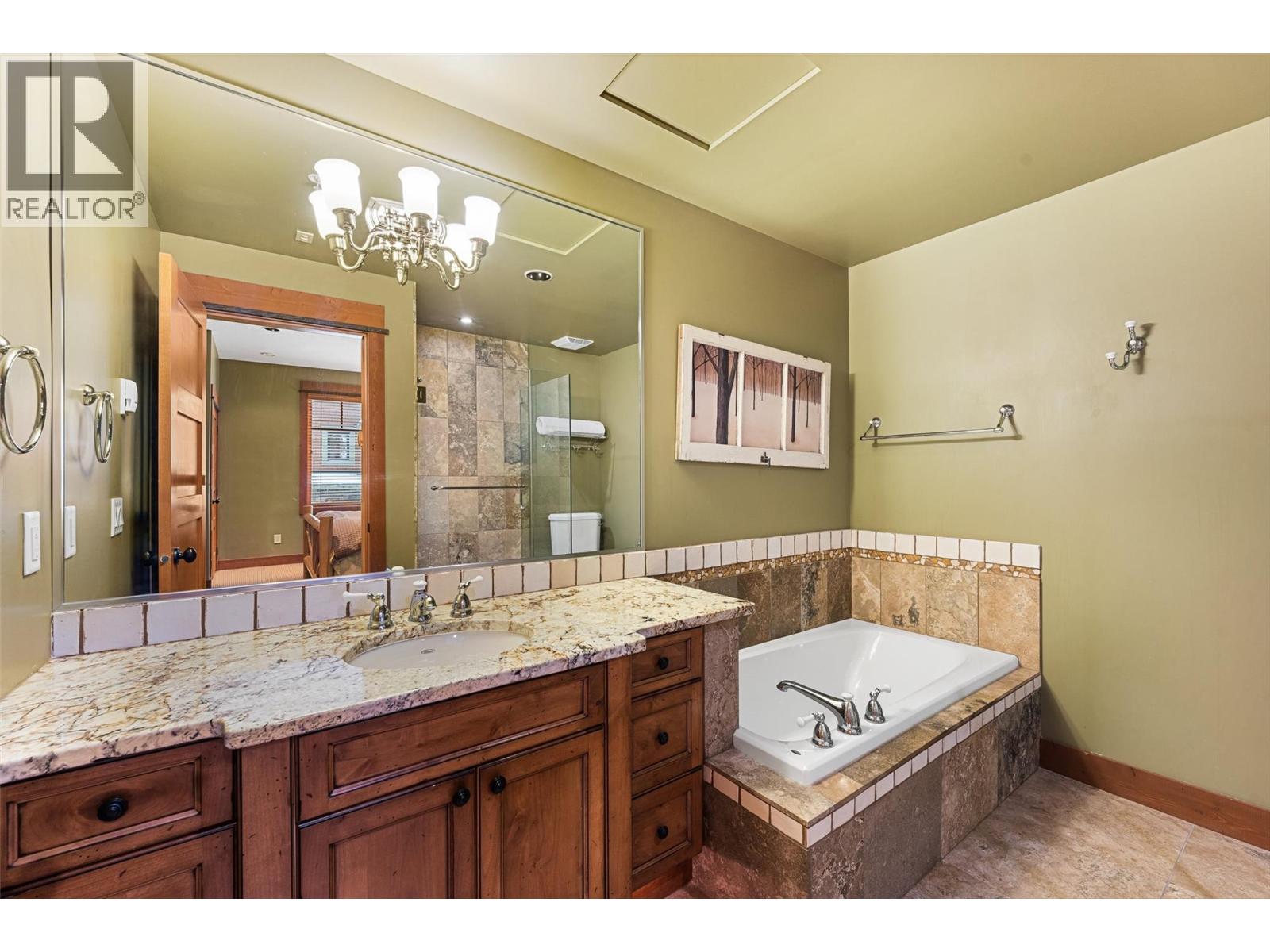 14 255 Feathertop Way, Big White