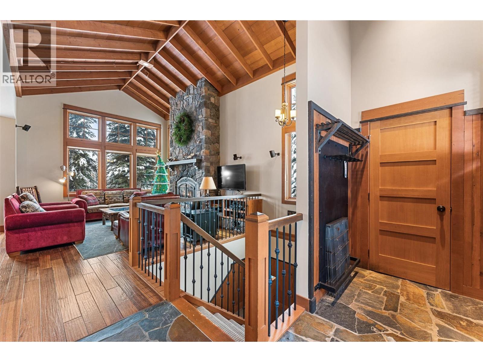 14 255 Feathertop Way, Big White