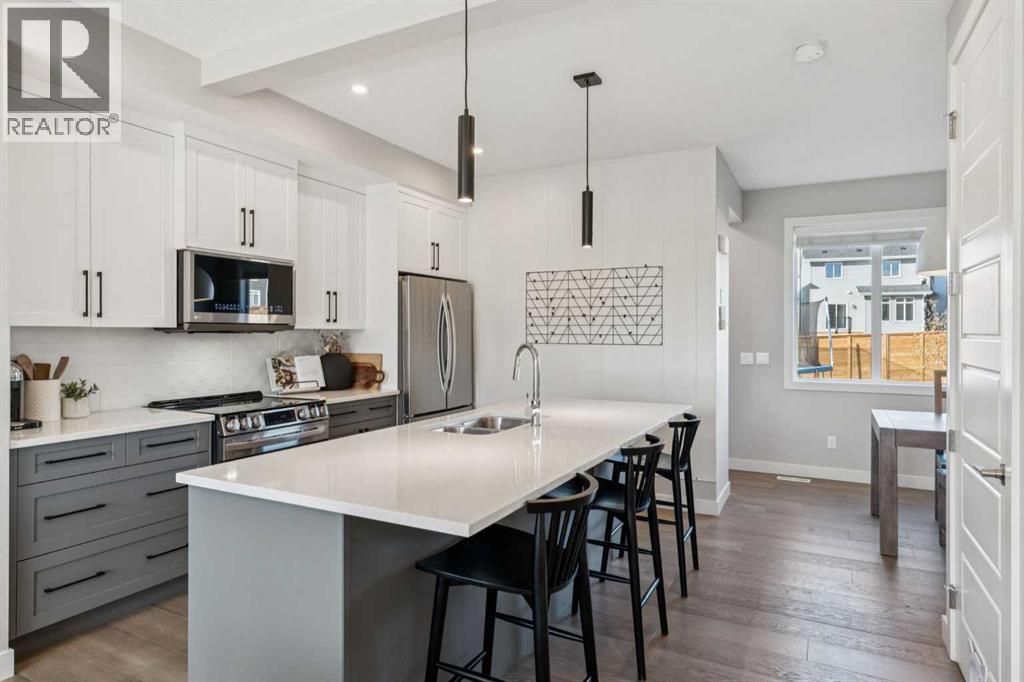 377 Sundown Road, Cochrane