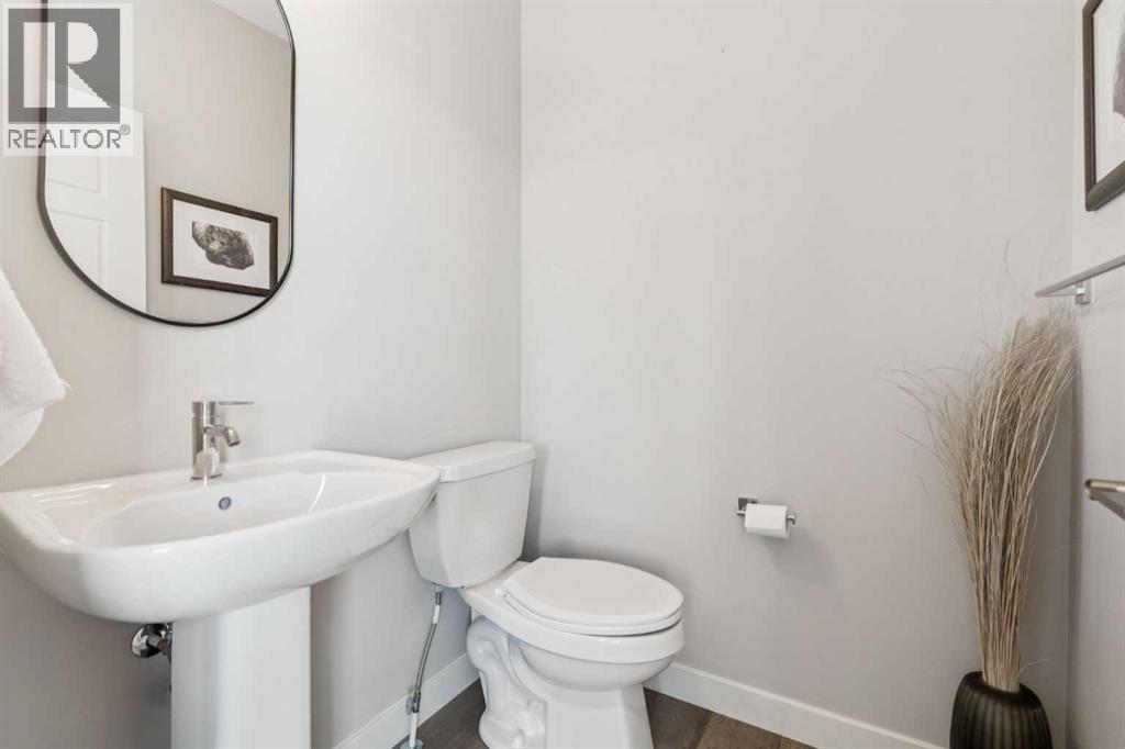 377 Sundown Road, Cochrane