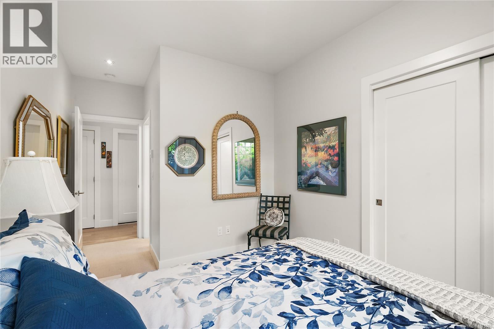 4 2340 Oakville Avenue, Sidney