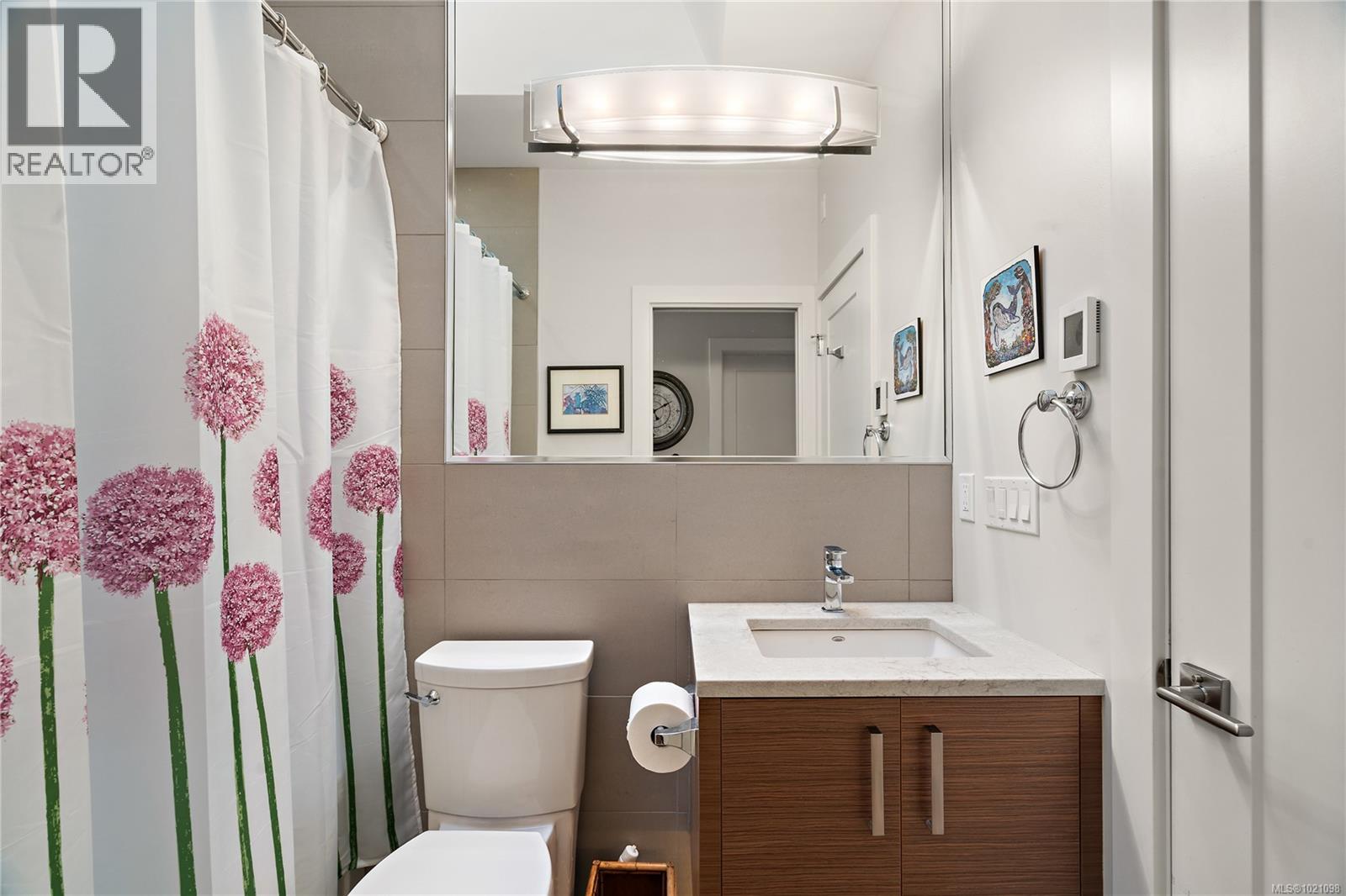 4 2340 Oakville Avenue, Sidney