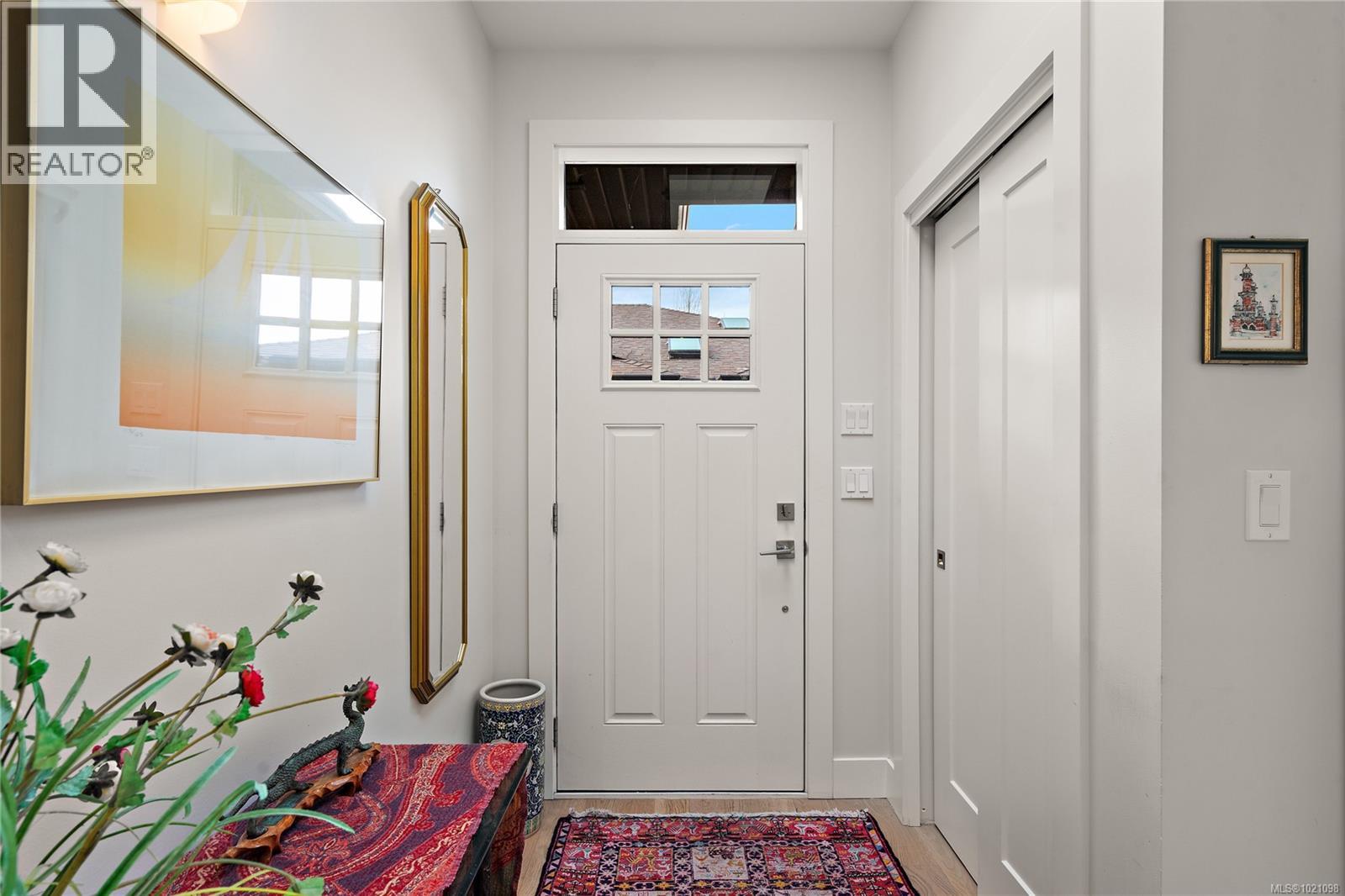 4 2340 Oakville Avenue, Sidney