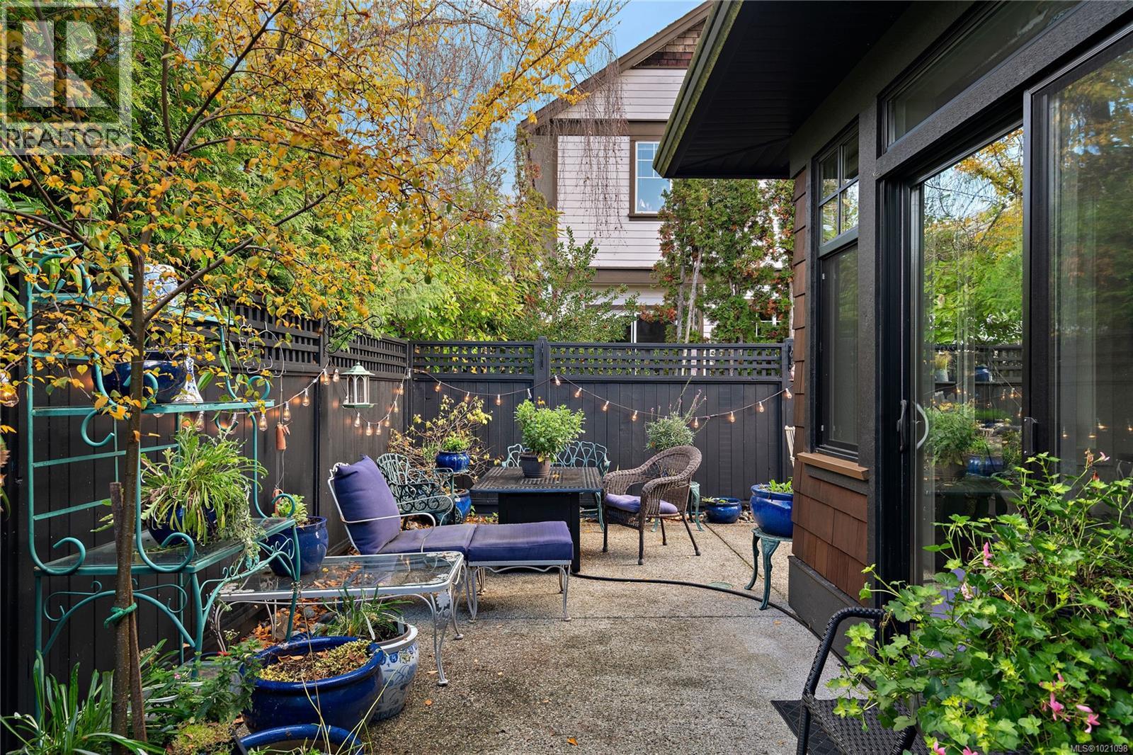 4 2340 Oakville Avenue, Sidney