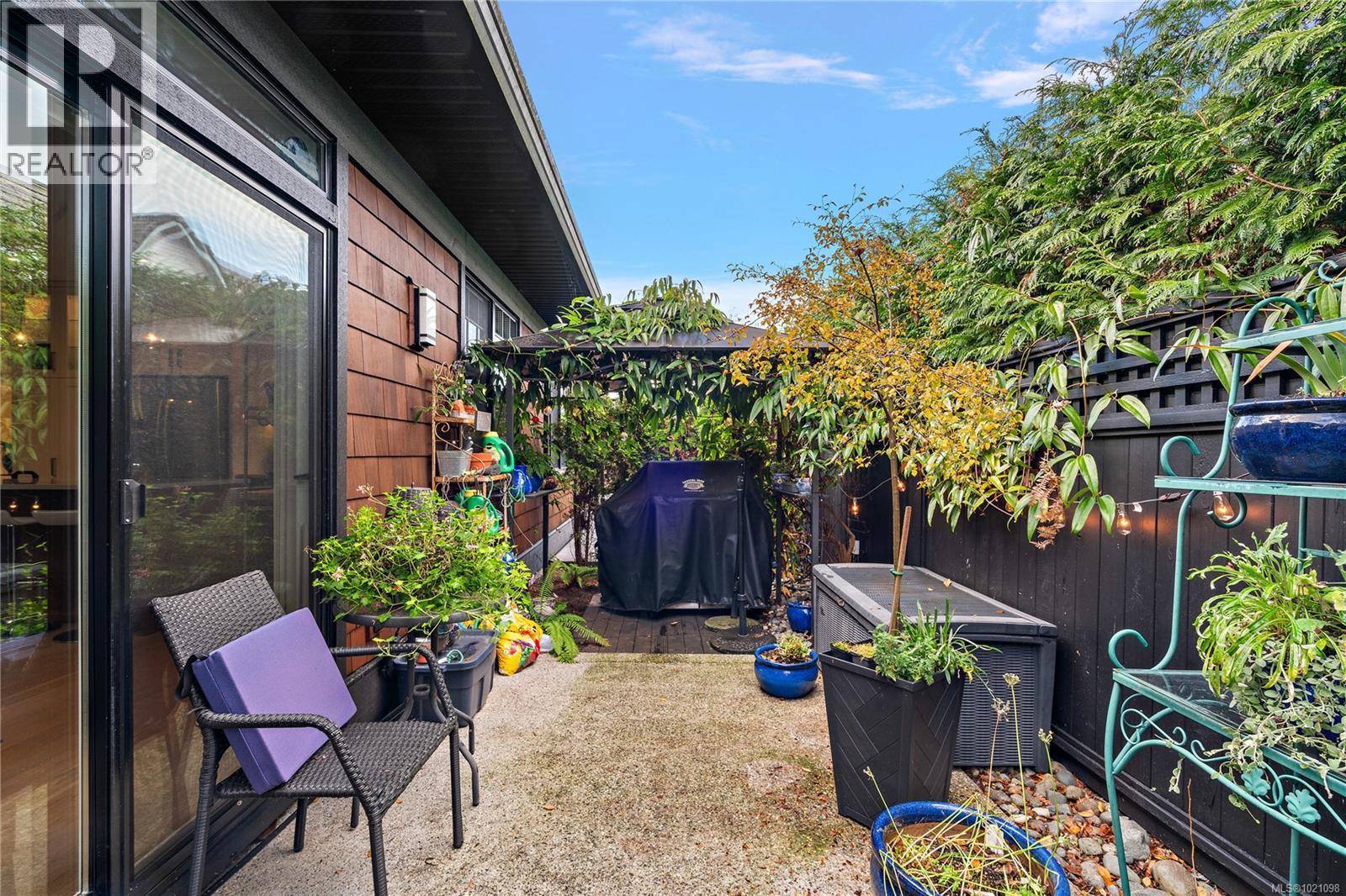 4 2340 Oakville Avenue, Sidney