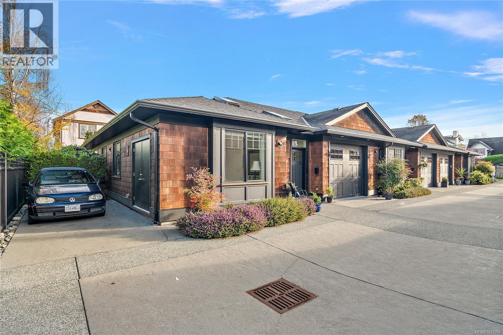 4 2340 Oakville Avenue, Sidney