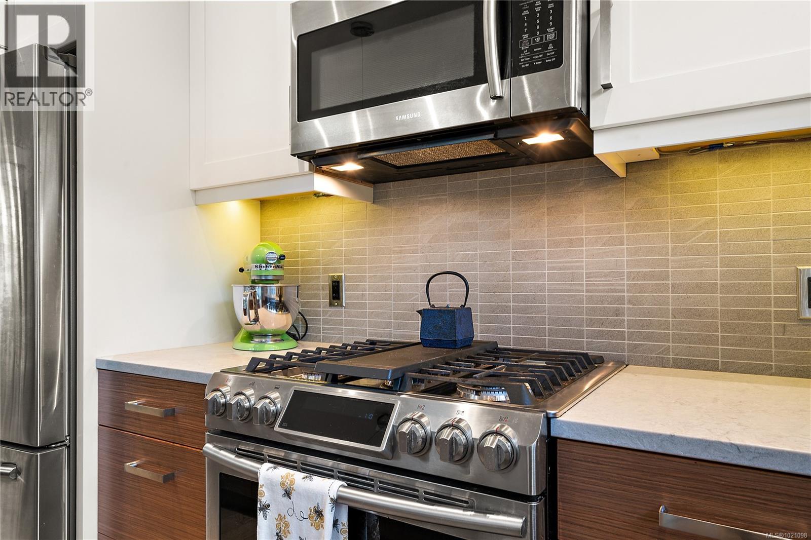 4 2340 Oakville Avenue, Sidney