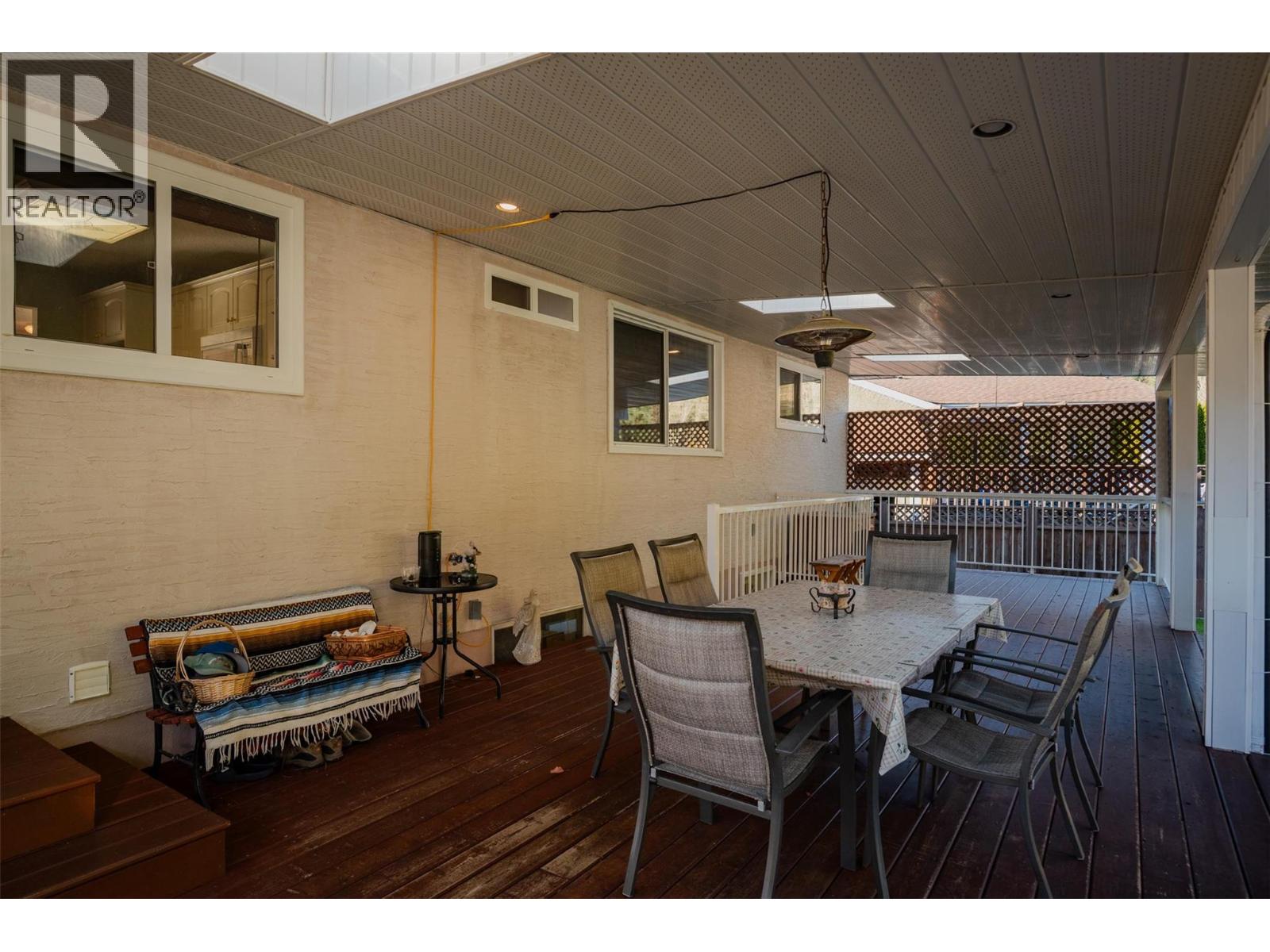 1043 Regan Crescent, Trail