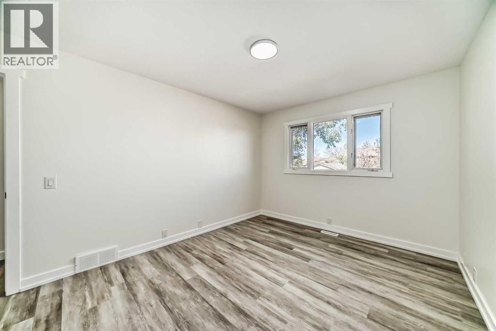 Single Family House Bungalow for Sale in  Berkley Drive NW Beddington Heights Calgary 