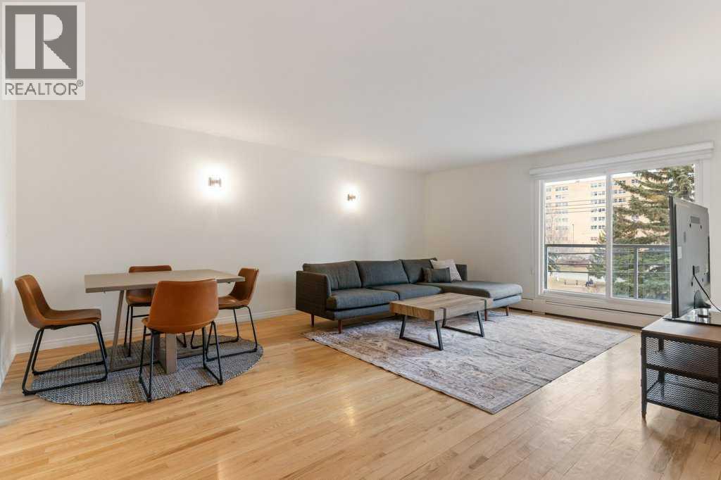 Single Family House for Sale in    Avenue SW Mission Calgary 