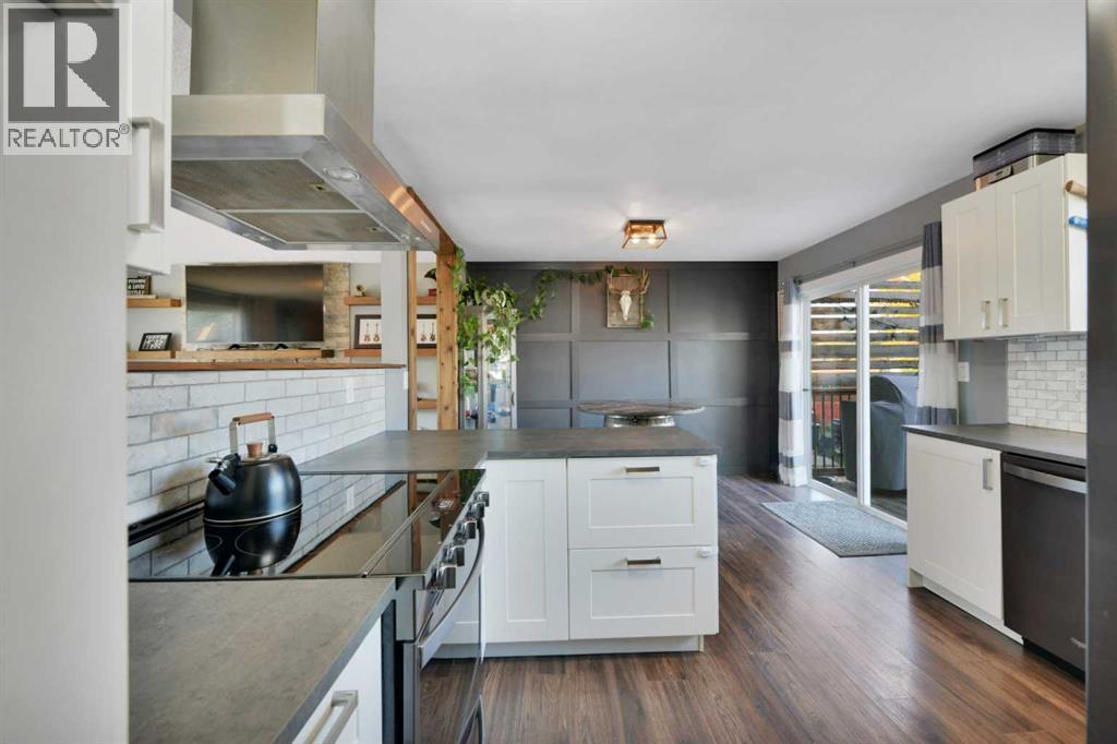 5240 40 Street, Innisfail