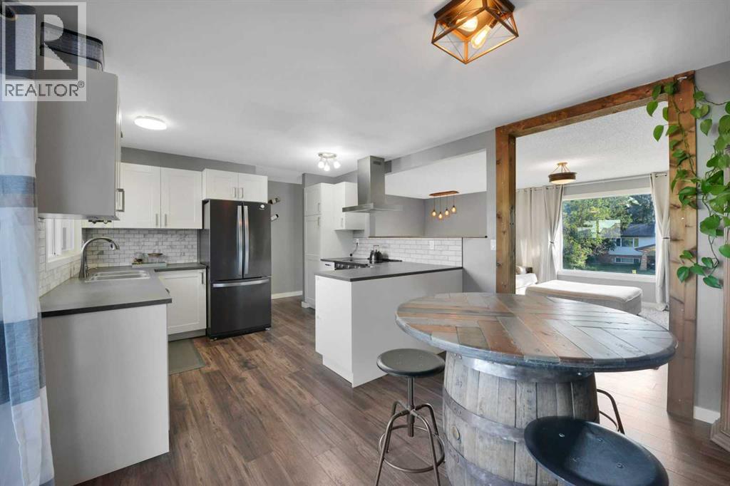 5240 40 Street, Innisfail