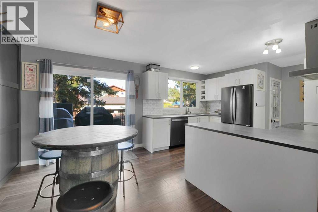 5240 40 Street, Innisfail