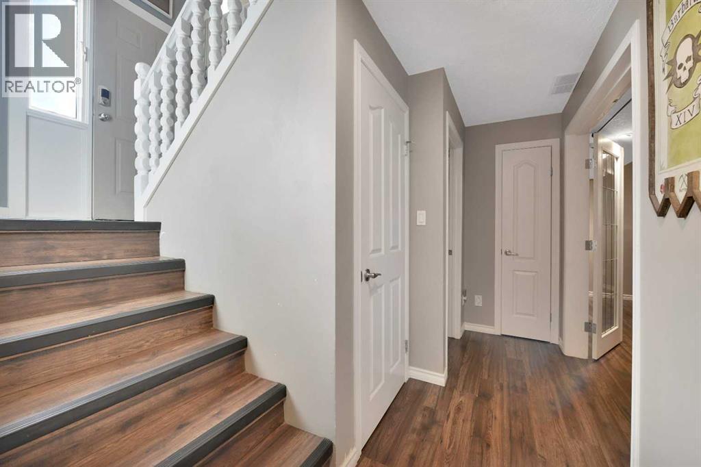 5240 40 Street, Innisfail