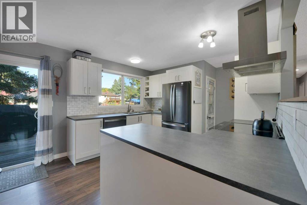 5240 40 Street, Innisfail