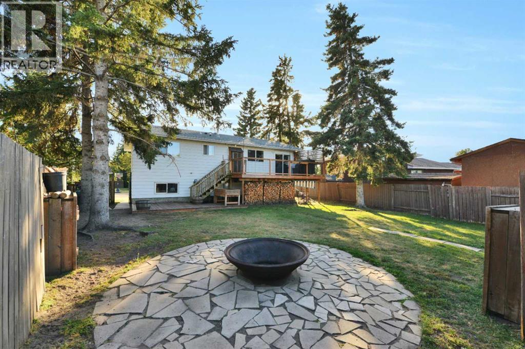 5240 40 Street, Innisfail