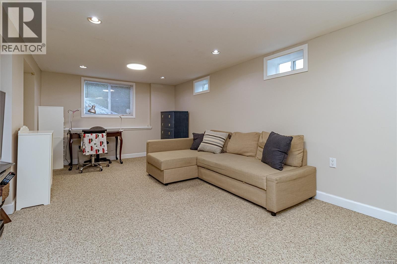  1743 Townley Street, Saanich