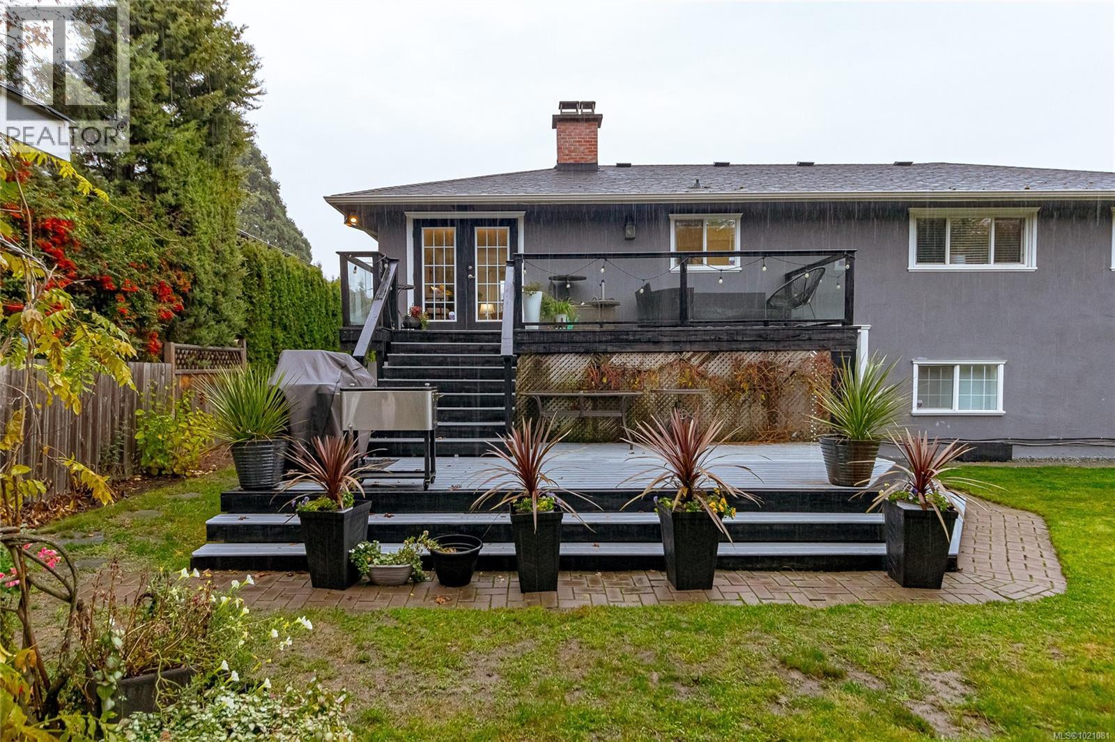  1743 Townley Street, Saanich