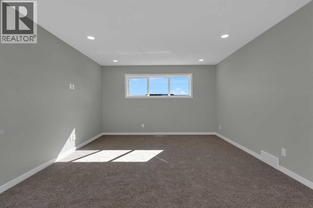 Single Family House for Sale in  Silver Spruce Road SW Silverado Calgary 