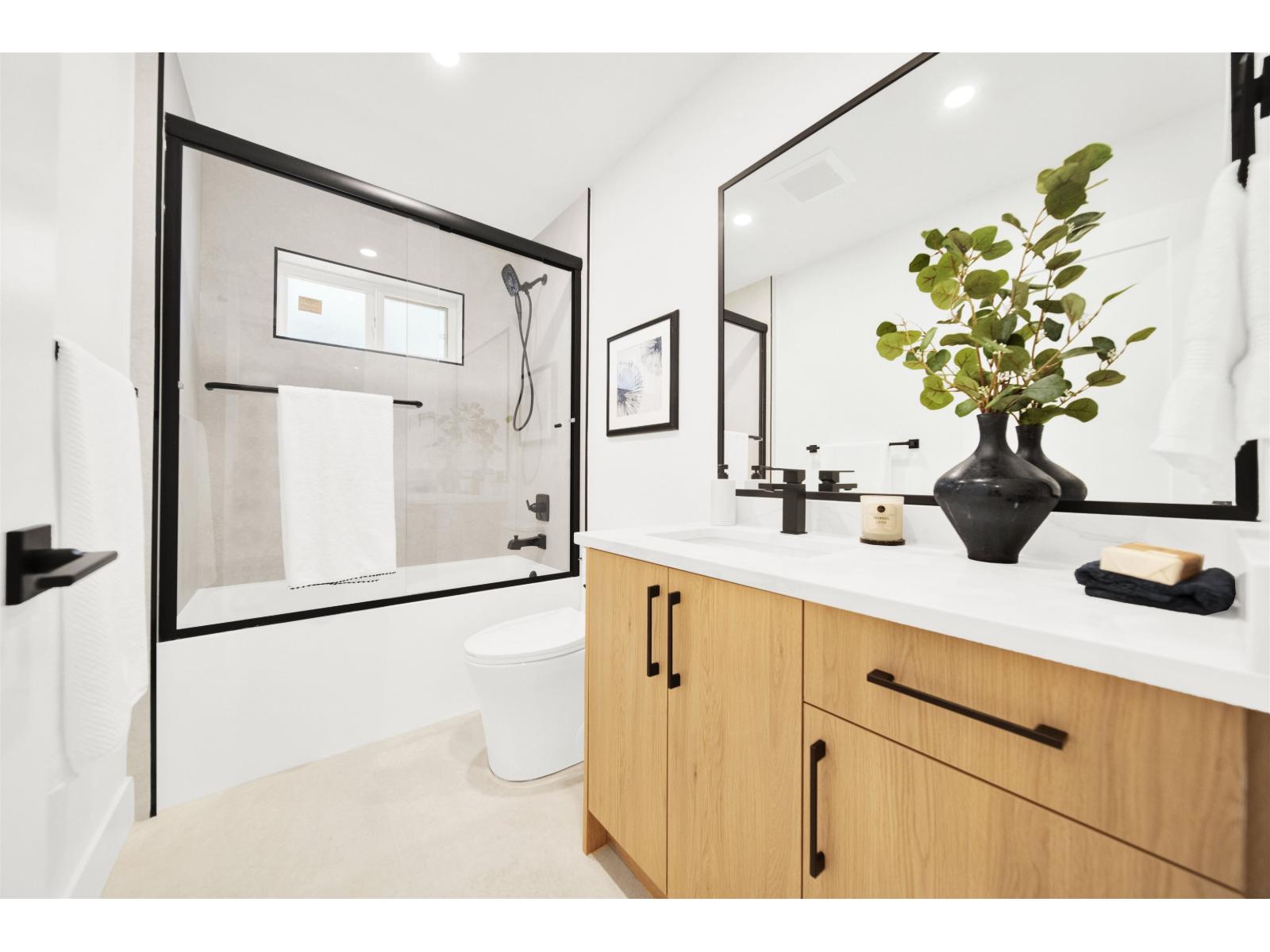 16479 20 AVENUE, Surrey