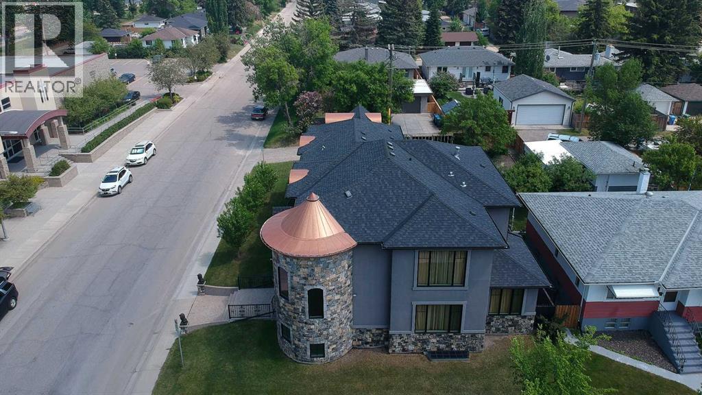 Single Family House for Sale in   Avenue NW Hounsfield Heights/Briar Hill Calgary 