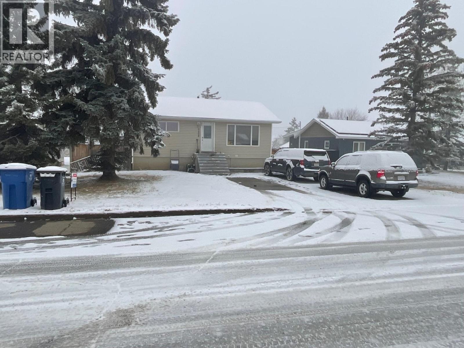 9008 102 AVENUE, Fort St. John