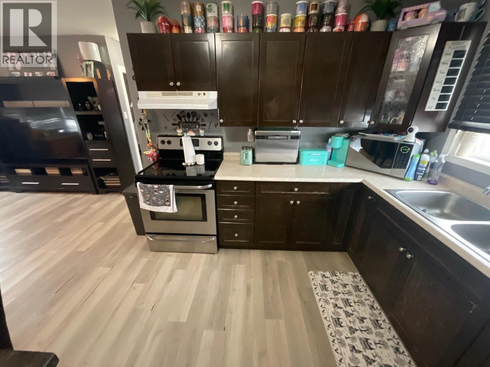 9008 102 AVENUE, Fort St. John