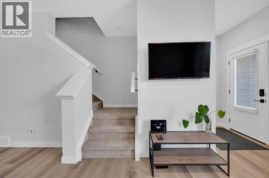 Single Family House for Sale in  Silverton Glen Green SW Silverado Calgary 