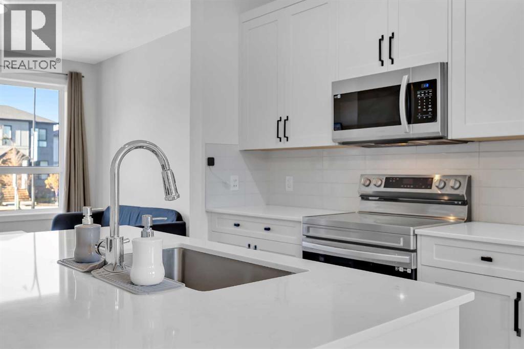 Single Family House for Sale in  Silverton Glen Green SW Silverado Calgary 