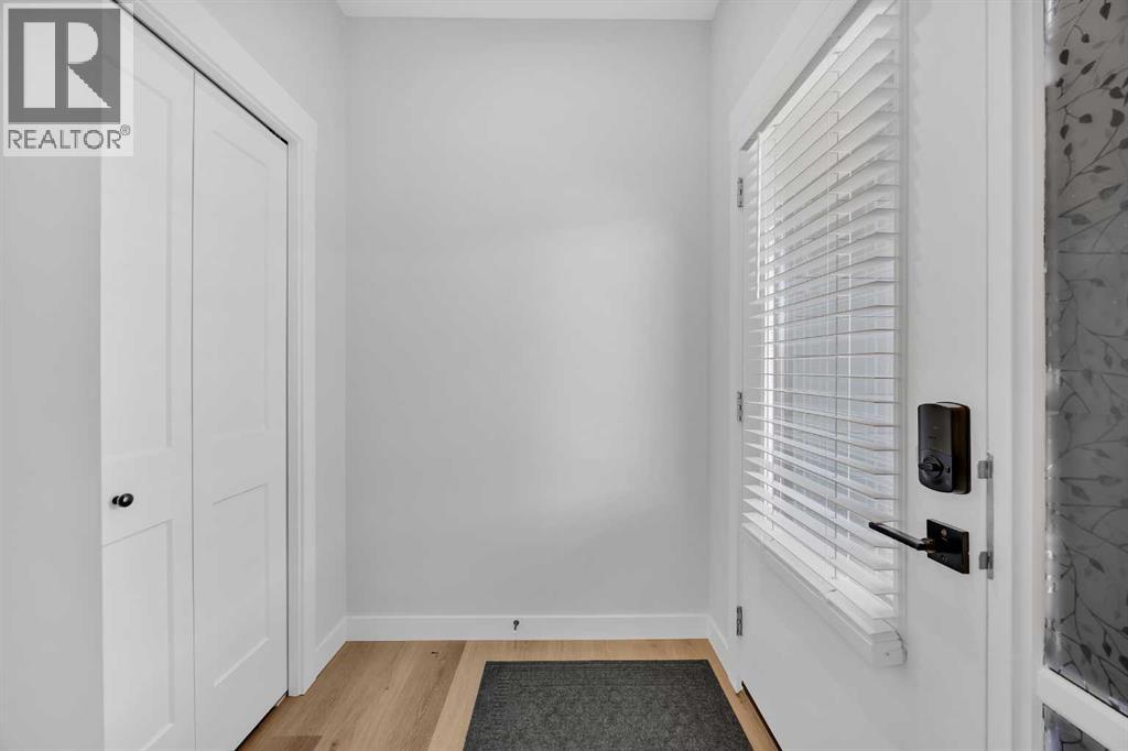 Single Family House for Sale in  Silverton Glen Green SW Silverado Calgary 