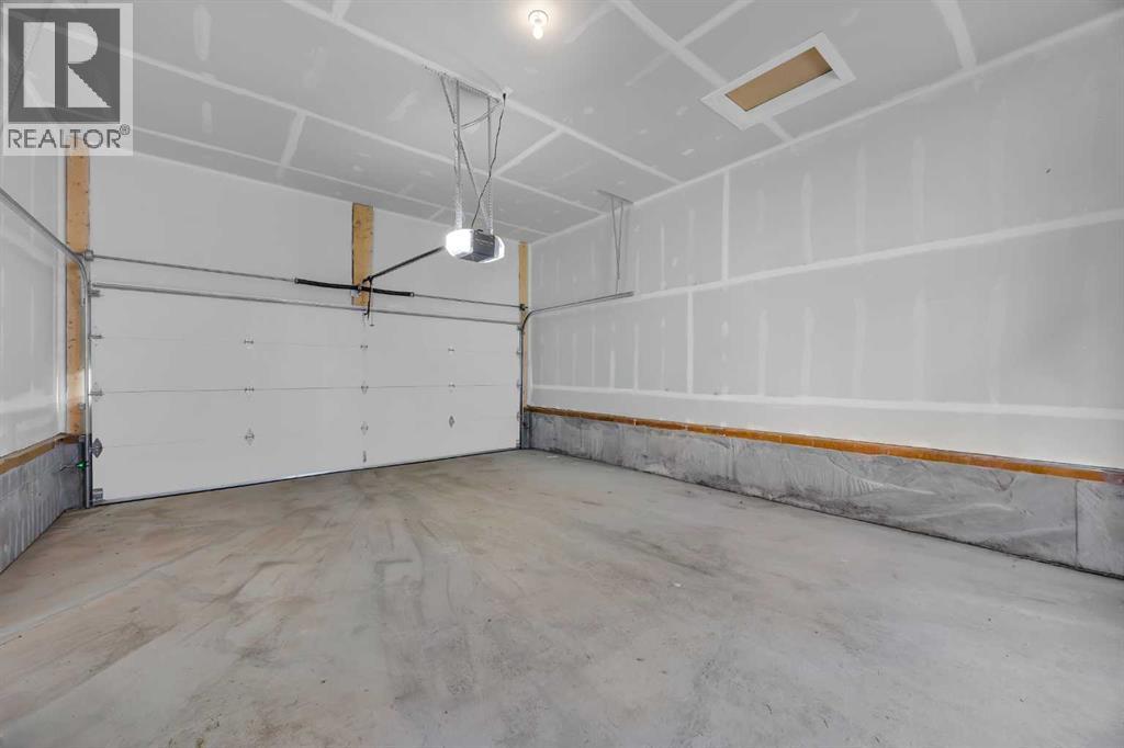 Single Family House for Sale in  Silverton Glen Green SW Silverado Calgary 