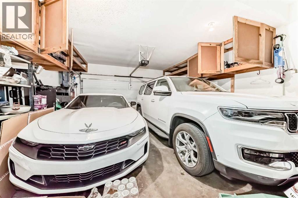 Single Family House for Sale in  Shawbrooke Park SW Shawnessy Calgary 