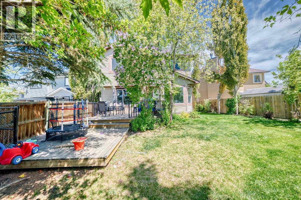 Single Family House for Sale in  Shawbrooke Park SW Shawnessy Calgary 