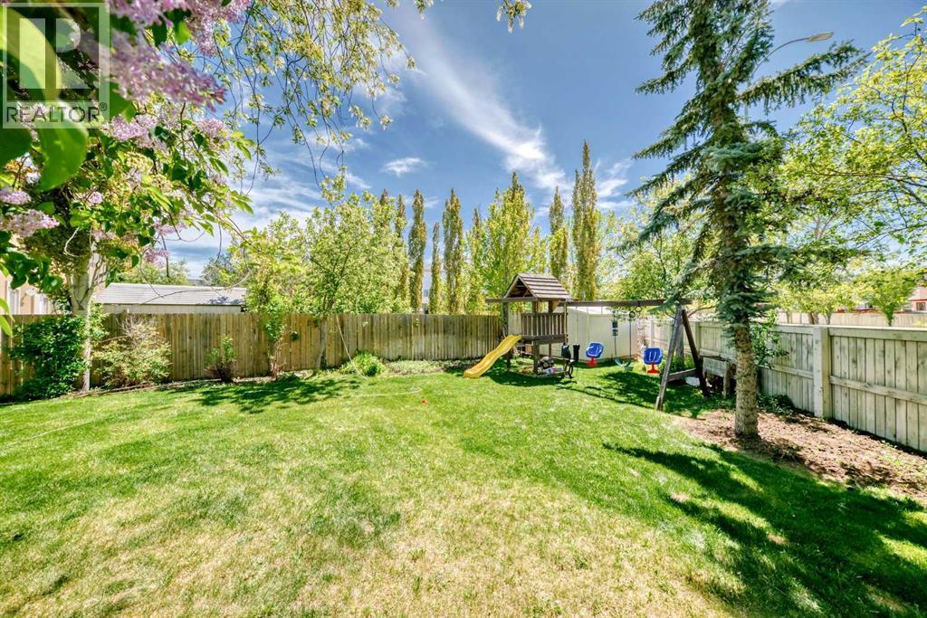 Single Family House for Sale in  Shawbrooke Park SW Shawnessy Calgary 