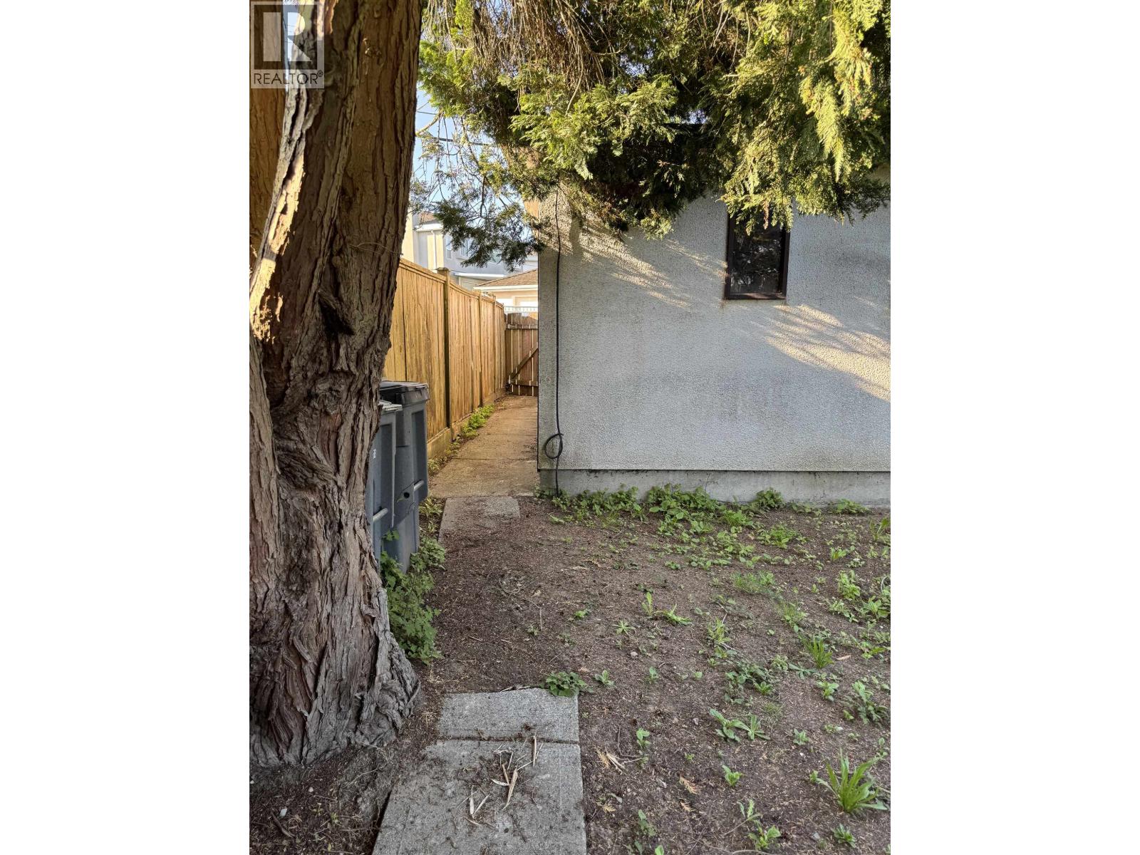 2511 UPLAND DRIVE, Vancouver