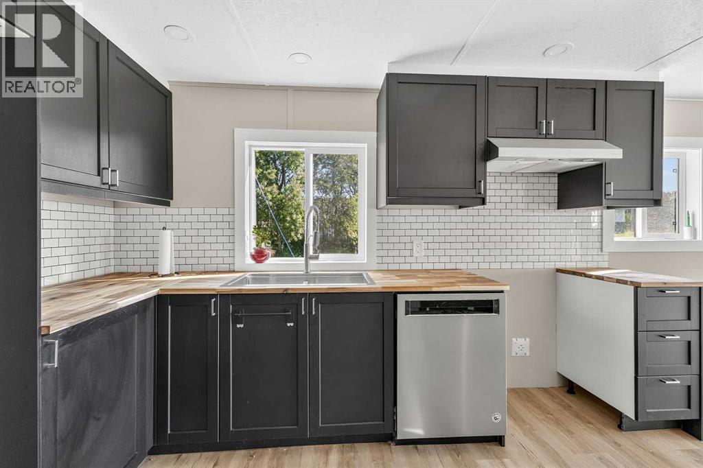 2320 Rainy Creek Road, Rural Lacombe County