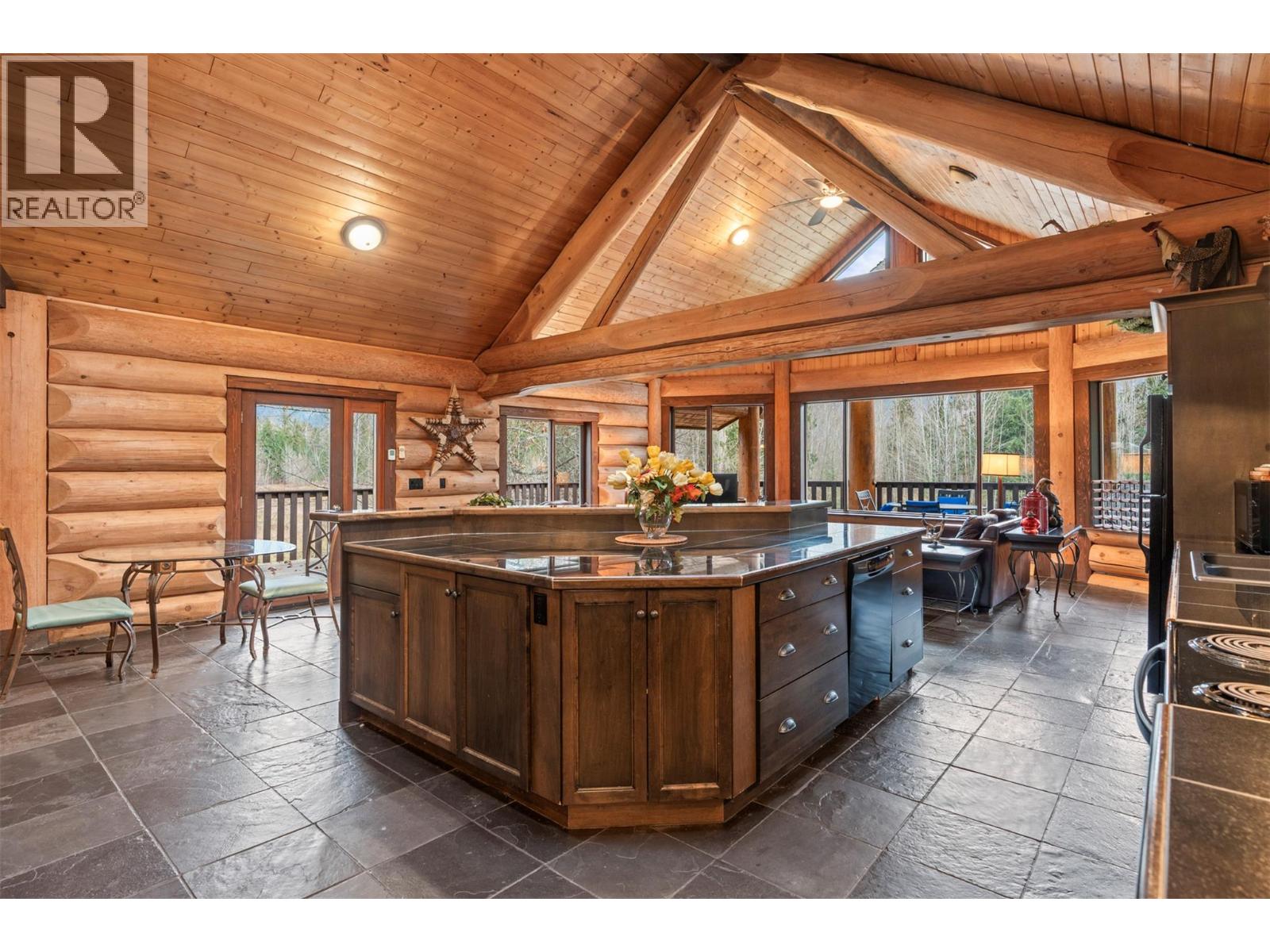  1703 Hillier Road, Sicamous