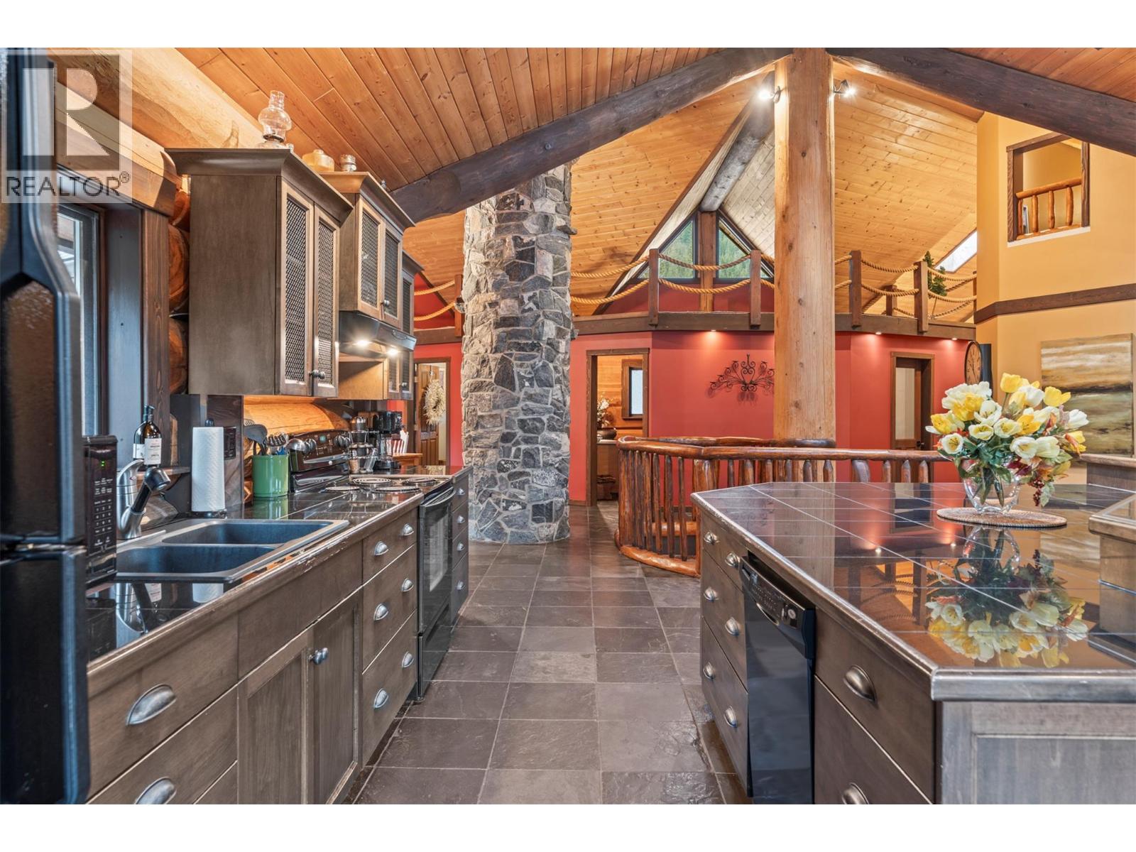  1703 Hillier Road, Sicamous