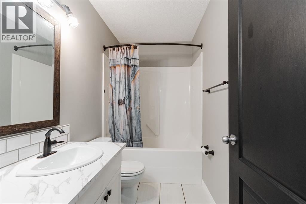 248 Warren Road, Fort McMurray