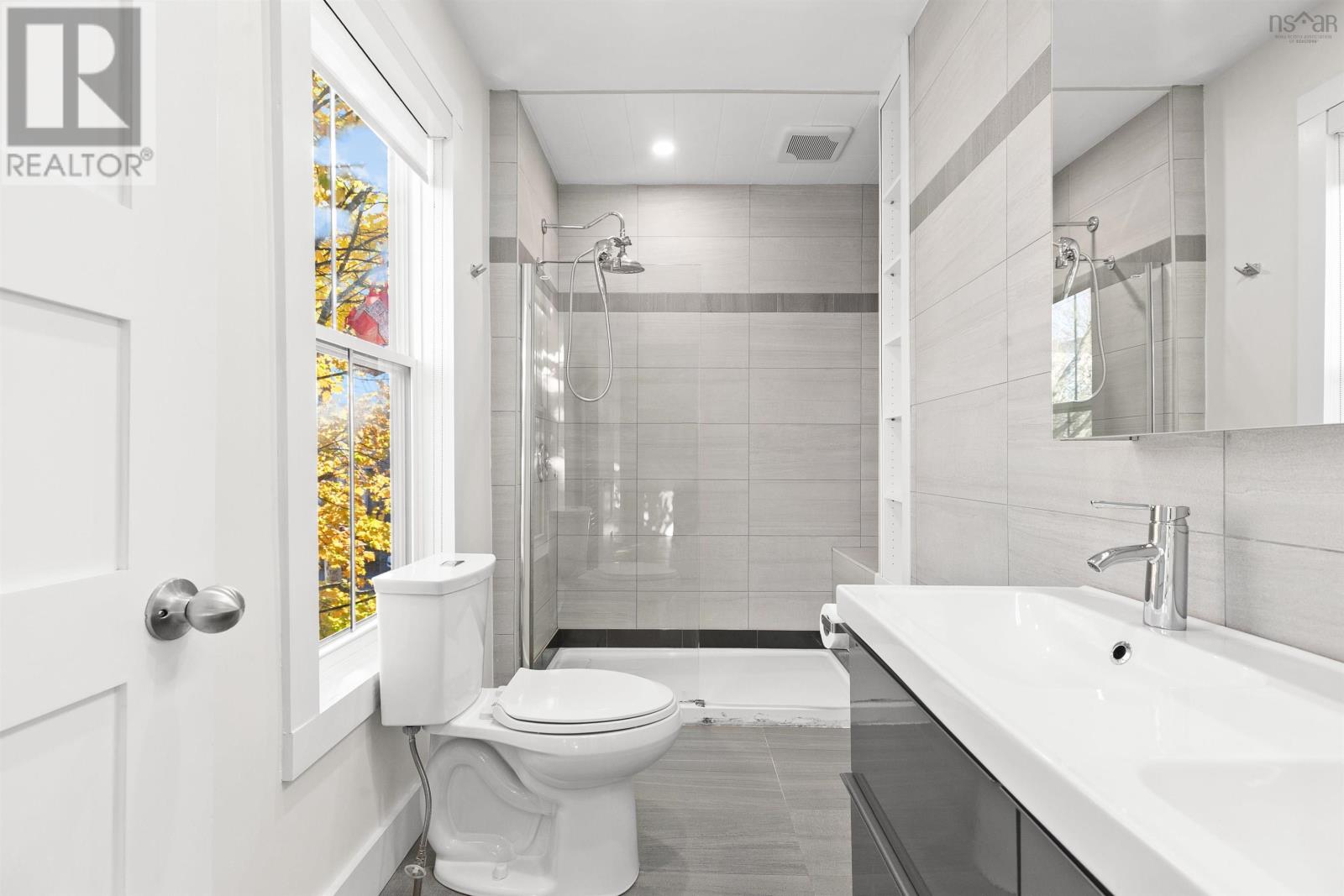 Property 33 of 50 of 5567 Black Street