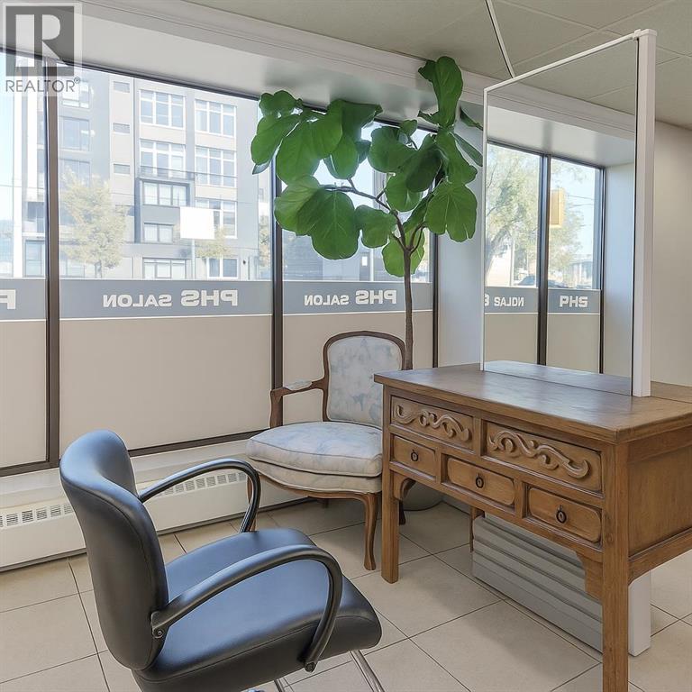 Retail for Sale in    Avenue SW Killarney/Glengarry Calgary 