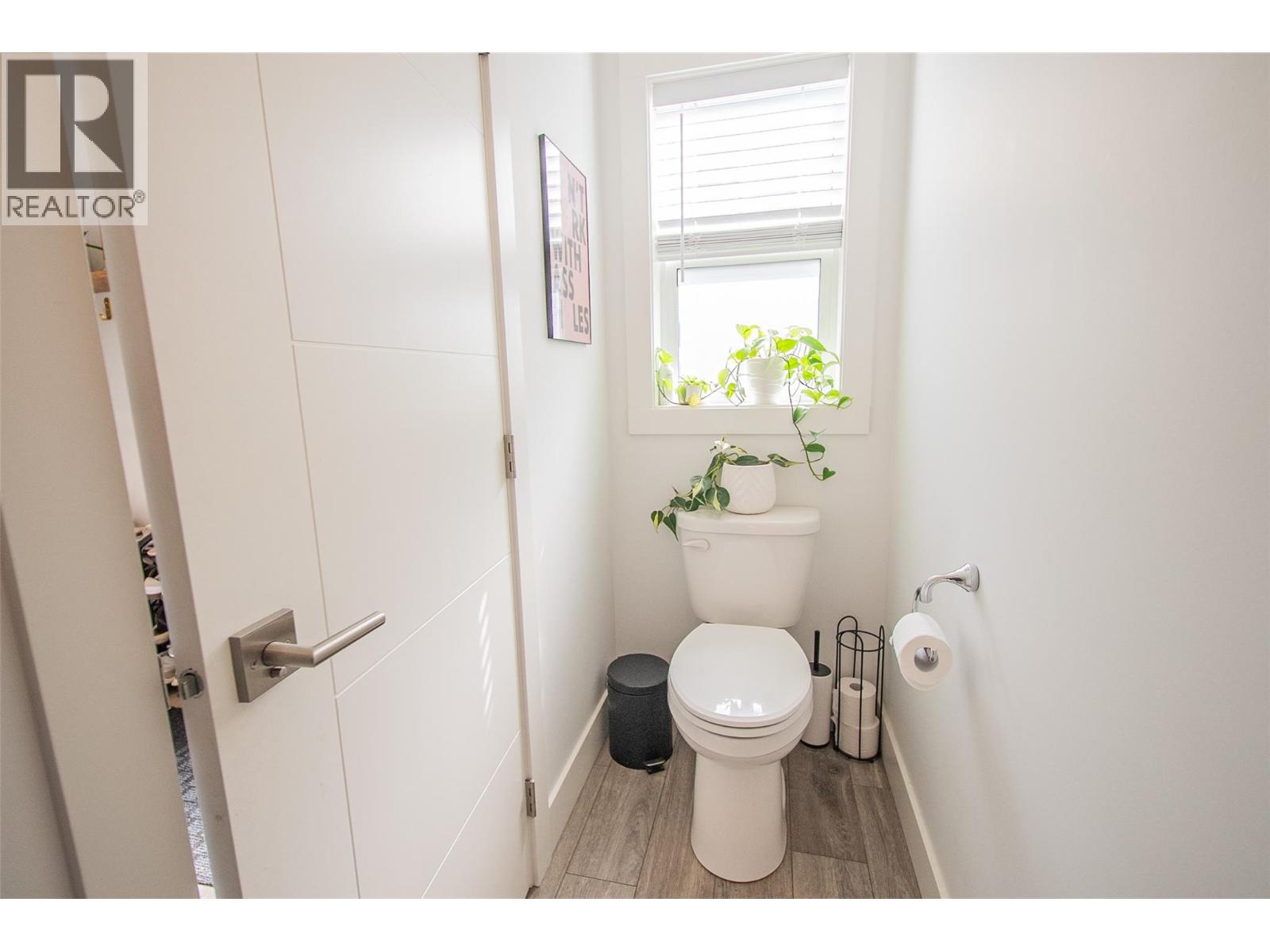  727 Cadder Avenue, Kelowna