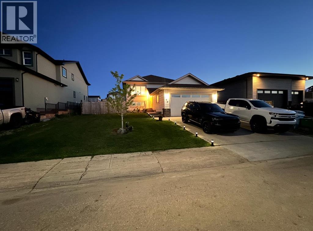 153 Beaconwood Place, Fort McMurray